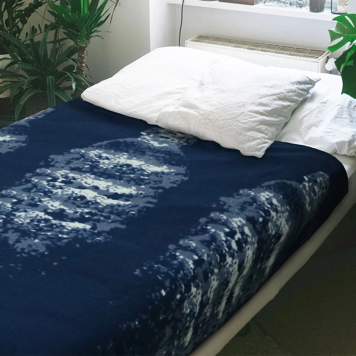 100% Recycled Polyester Bottles Printed Fleece Blanket - I Love Recycling (Navy)