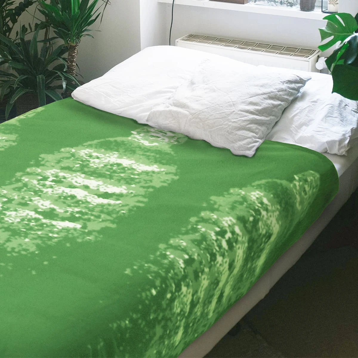 100% Recycled Polyester Bottles Printed Fleece Blanket - I Love Recycling (Green)