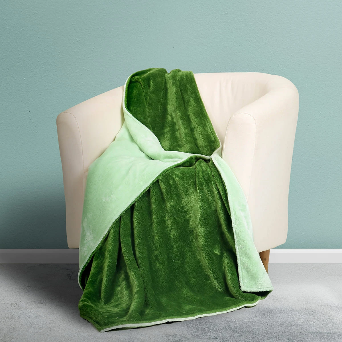 100% Recycled Polyester Duo Shades Reversible Plush Throw (Green)