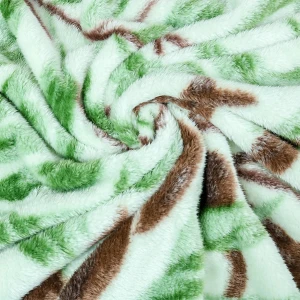 100% Recycled Polyester Frosted Printed Plush Blanket (Leaves)