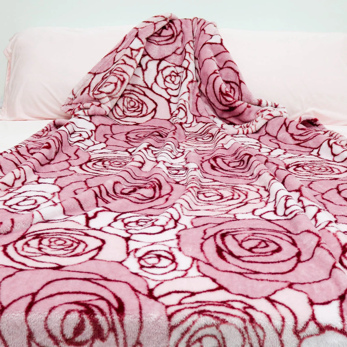 100% Recycled Polyester Frosted Printed Plush Blanket (Pink Roses)
