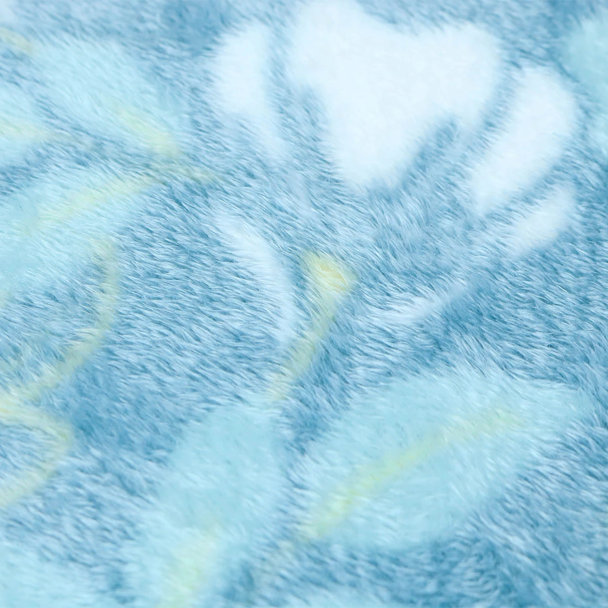 100% Recycled Polyester Frosted Printed Plush Blanket (Blue Flowers)