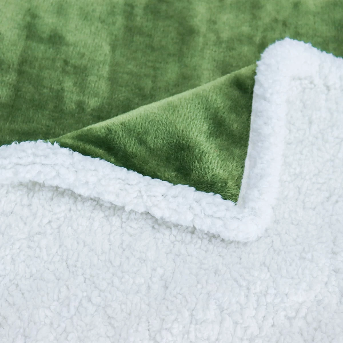 100% Recycled Polyester Plush Reversible Sherpa Blanket (Green)