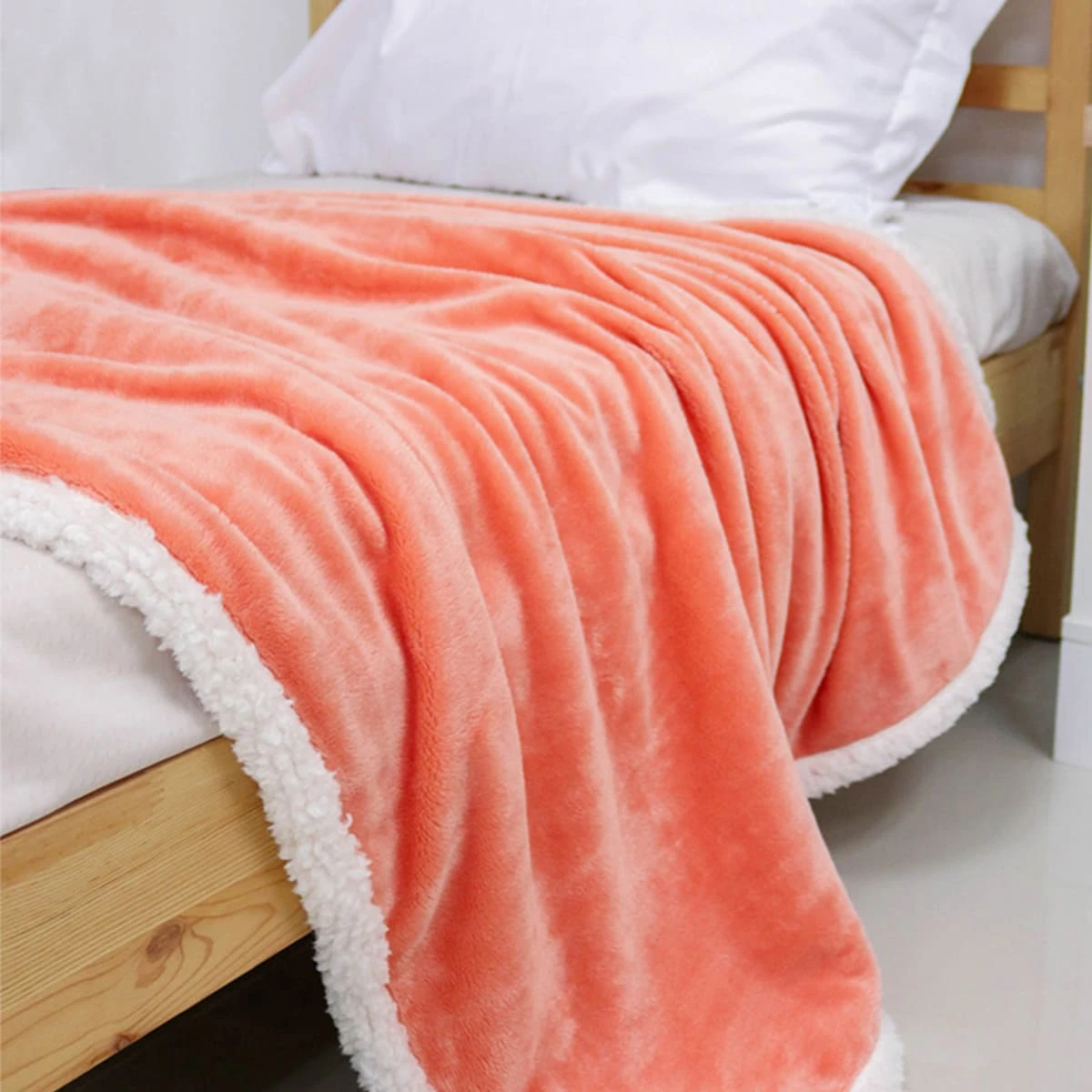 100% Recycled Polyester Plush Reversible Sherpa Blanket (Old Rose)