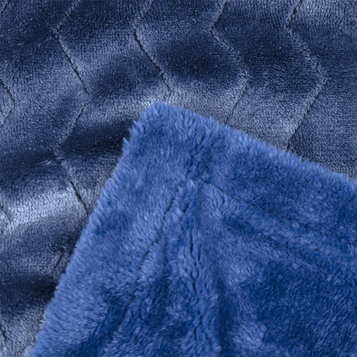 100% Recycled Polyester Zig Zag Pattern Jacquard Flannel Reversible Plush Blanket (Navy)