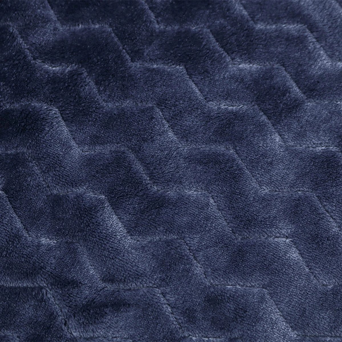 100% Recycled Polyester Zig Zag Pattern Jacquard Flannel Reversible Plush Blanket (Navy, Blue)