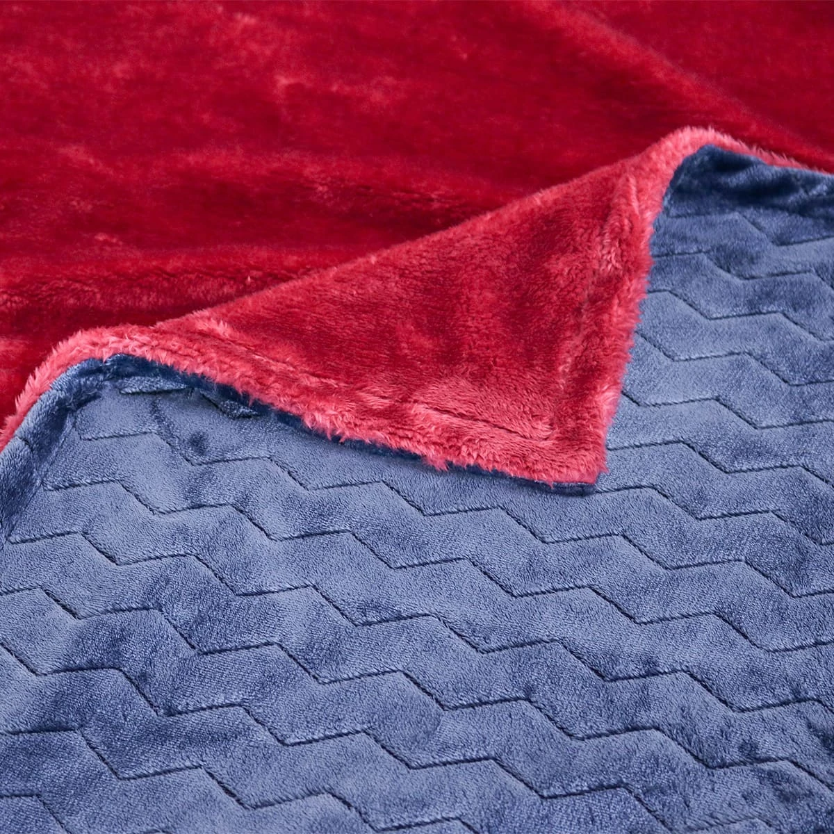 100% Recycled Polyester Zig Zag Pattern Jacquard Flannel Reversible Plush Blanket (Navy, Red)