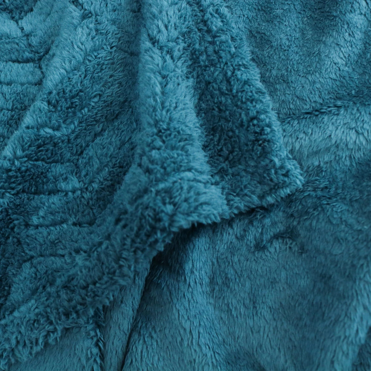 3D Chevron Pattern Wombat Plush Blanket (Dark Green)
