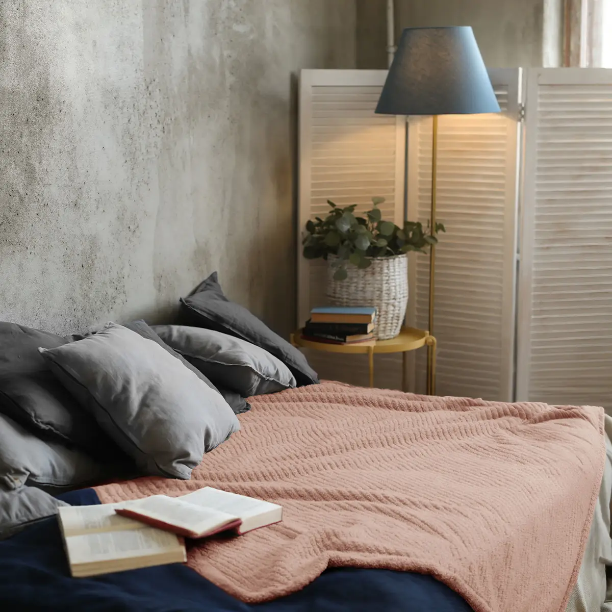 Fino Plush Blanket | Bold Striped Textured | Brown