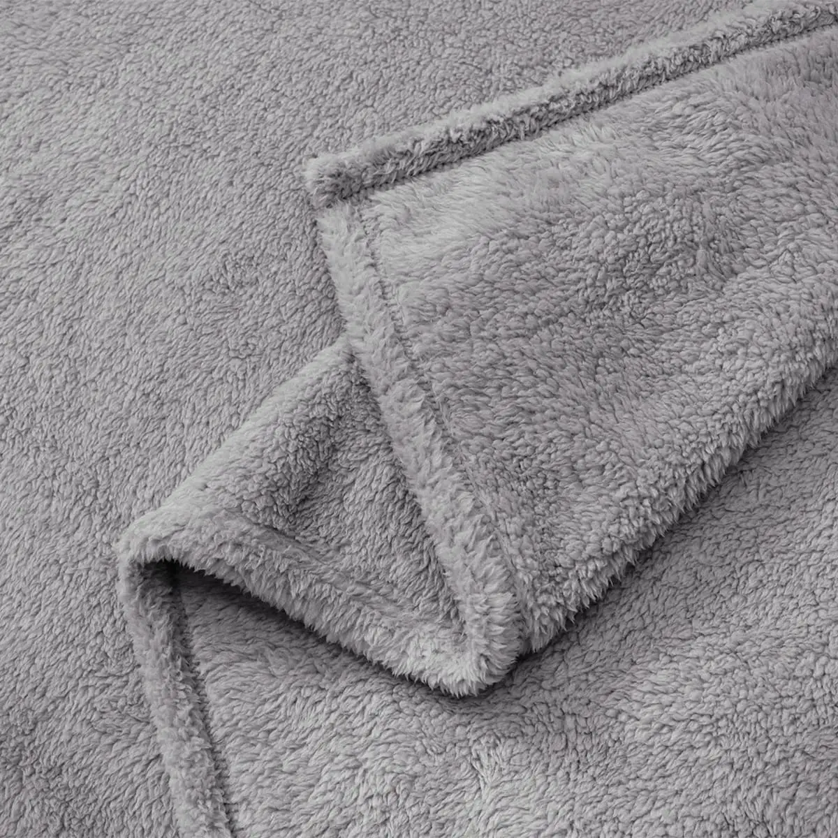 Fino Plush Blanket | Light Grey