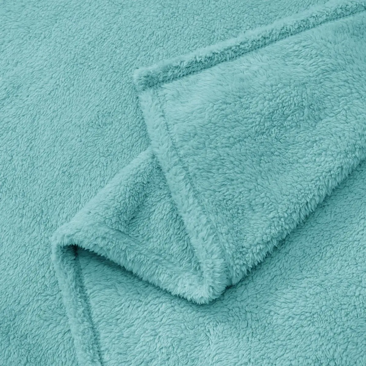 Fino Plush Blanket | Mint Green