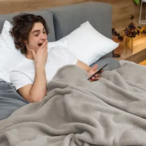 Fino Plush Blanket | Thin Striped Textured | Light Brown