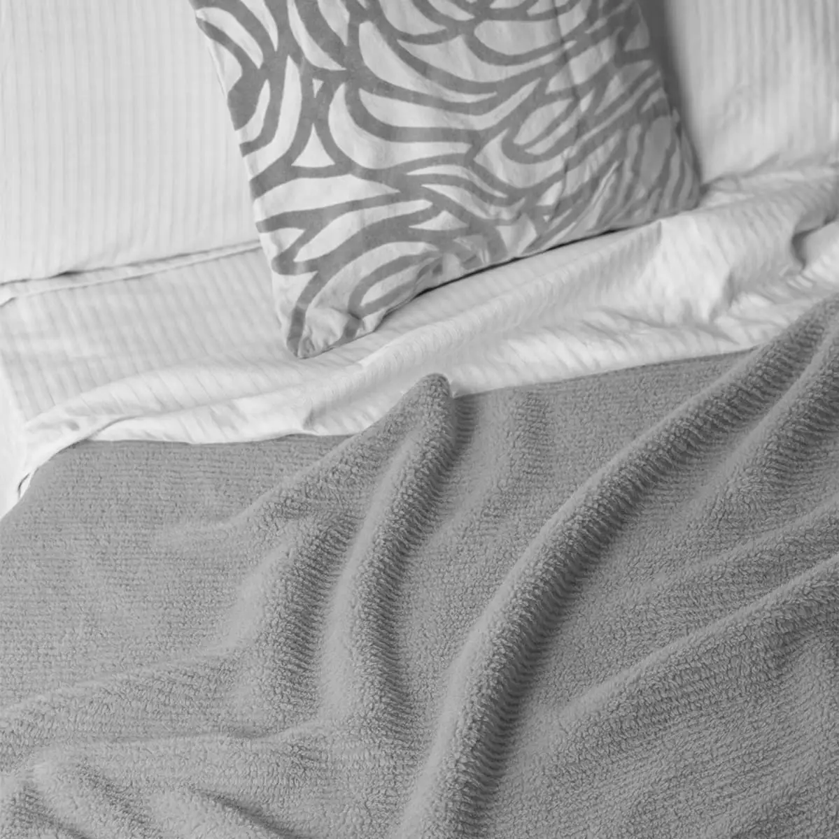 Fino Plush Blanket | Thin Striped Textured | Light Grey