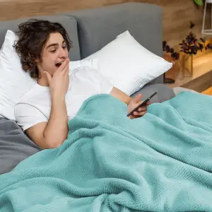 Fino Plush Blanket | Thin Striped Textured | Mint Green