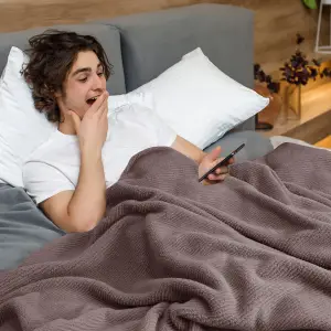 Fino Plush Blanket | Thin Striped Textured | Red Brown