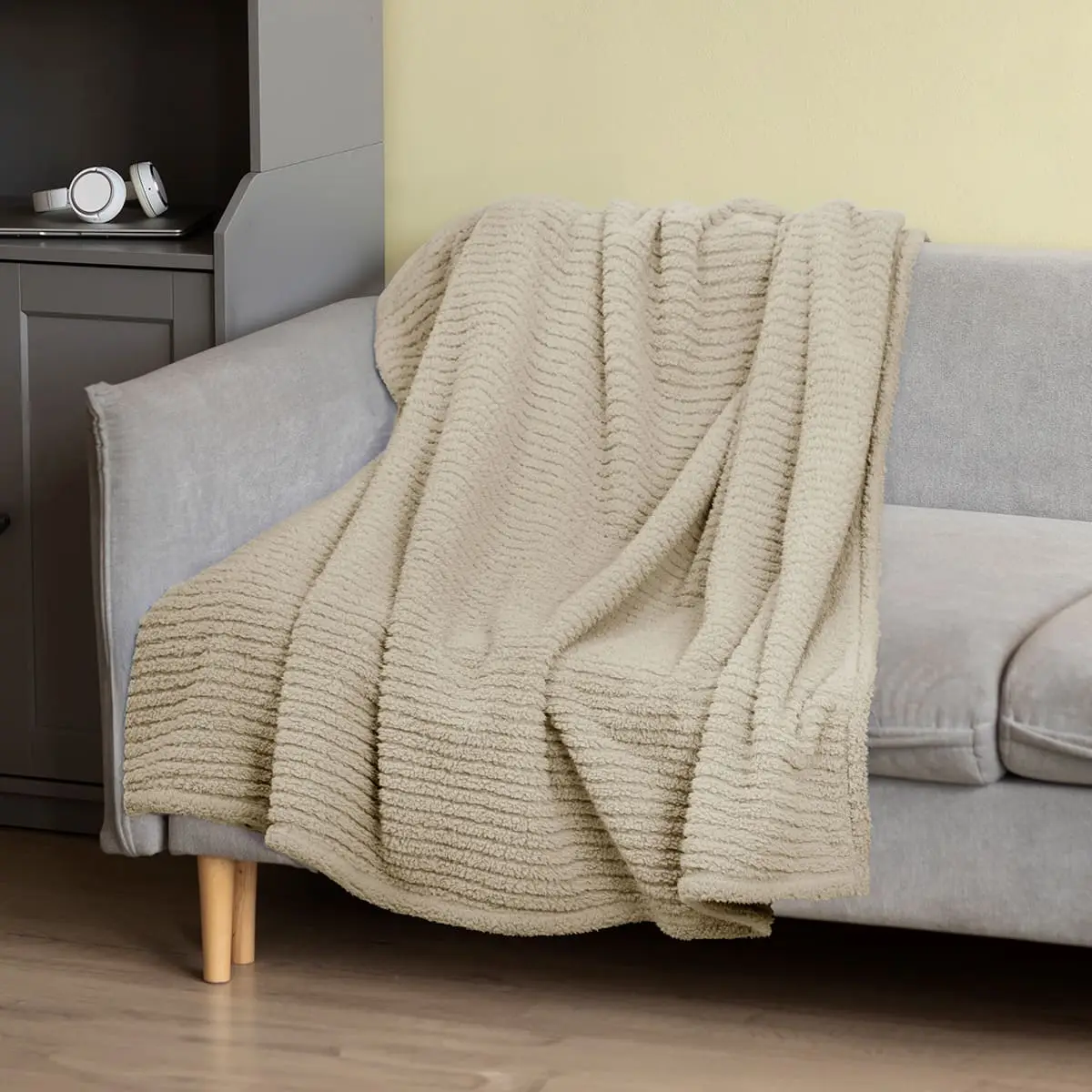 Fino Plush Throw | Bold Striped Textured | Beige