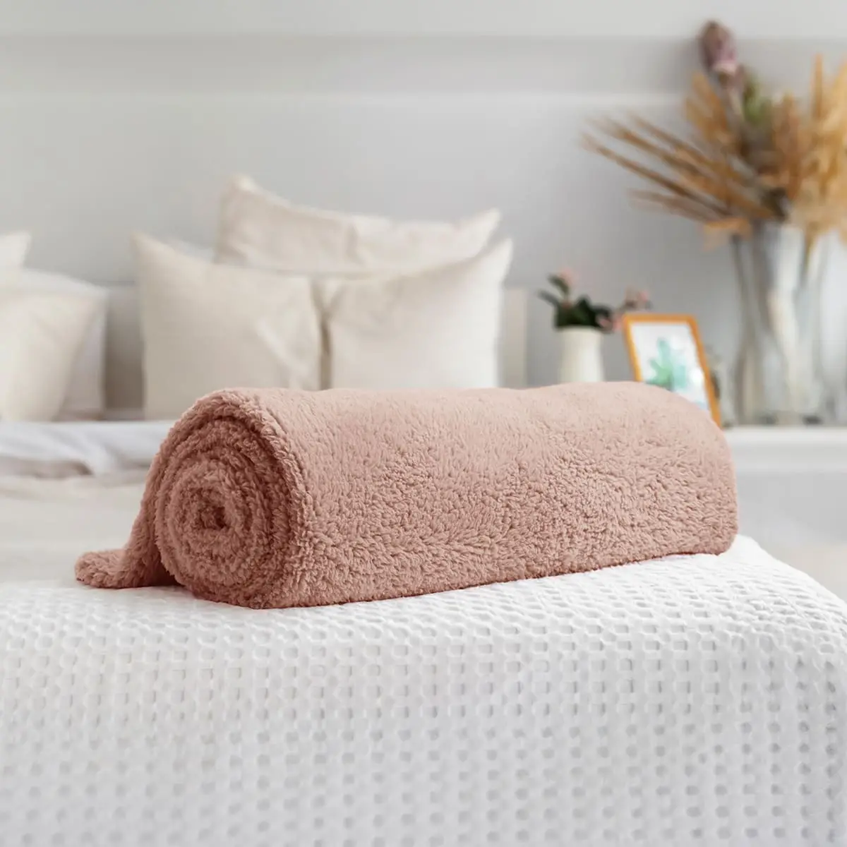 Fino Plush Throw | Brown