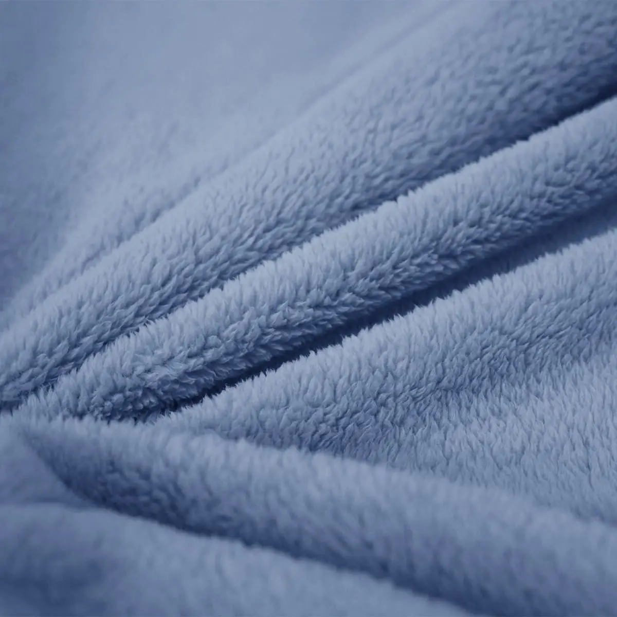 Fino Plush Throw | Light Blue