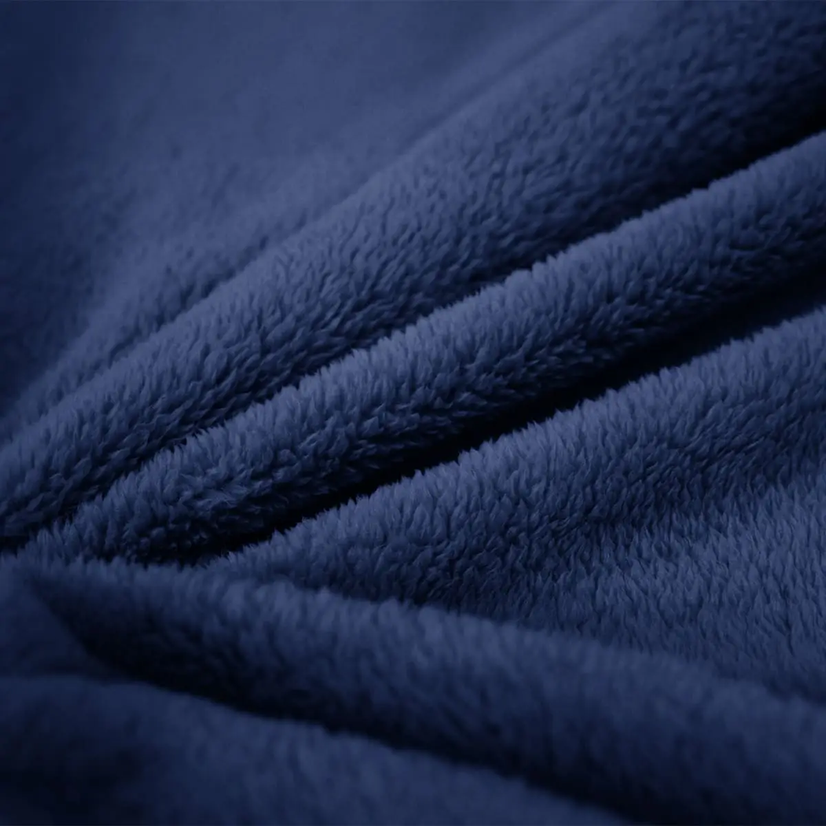 Fino Plush Throw | Navy