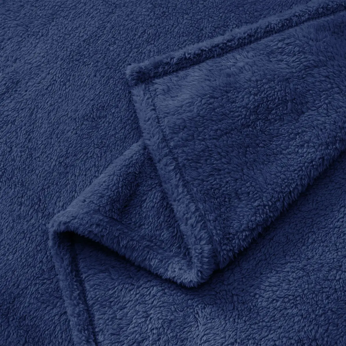 Fino Plush Throw | Navy