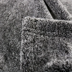 Frosted Plush Blanket (Black)