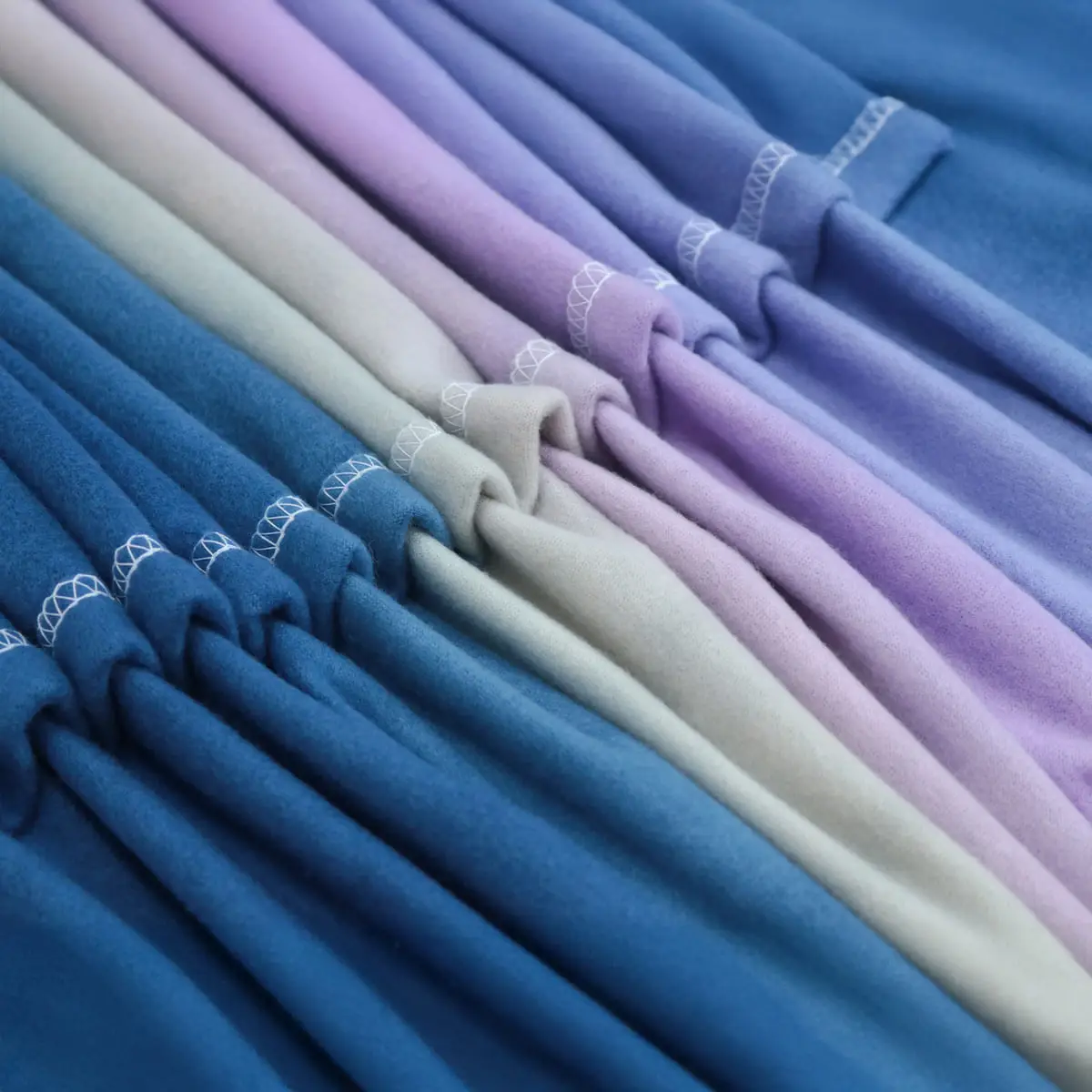 Himalai Printed Fleece Blanket 180 GSM – Horizontal Dream (303A) | From $1.99 Wholesale