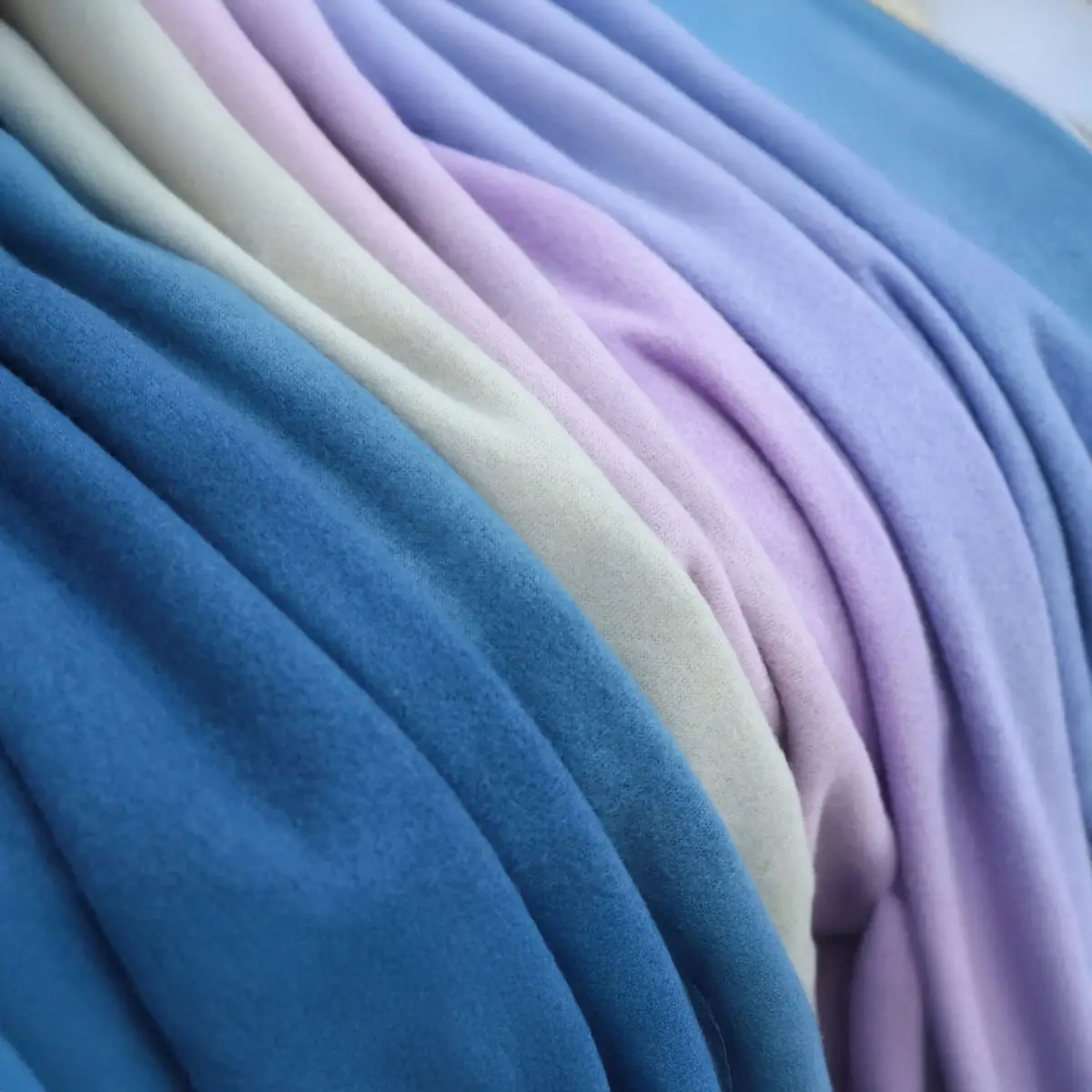 Himalai Printed Fleece Blanket 180 GSM – Horizontal Dream (303A) | From $1.99 Wholesale