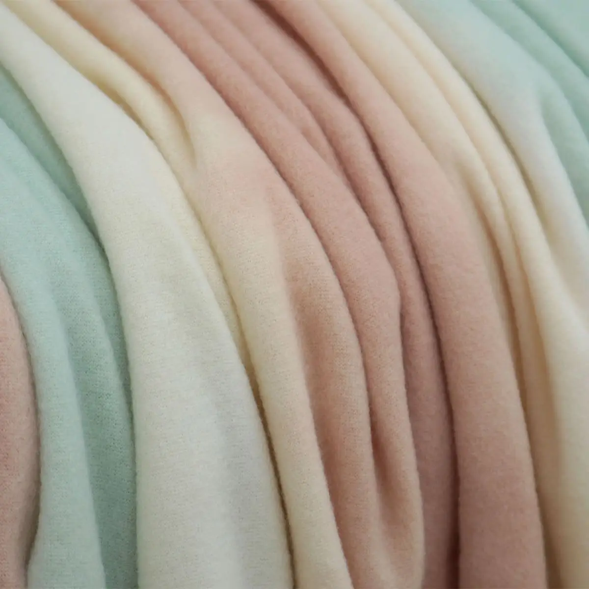 Himalai Printed Fleece Blanket 180 GSM – Horizontal Dream (305B) | From $1.99 Wholesale