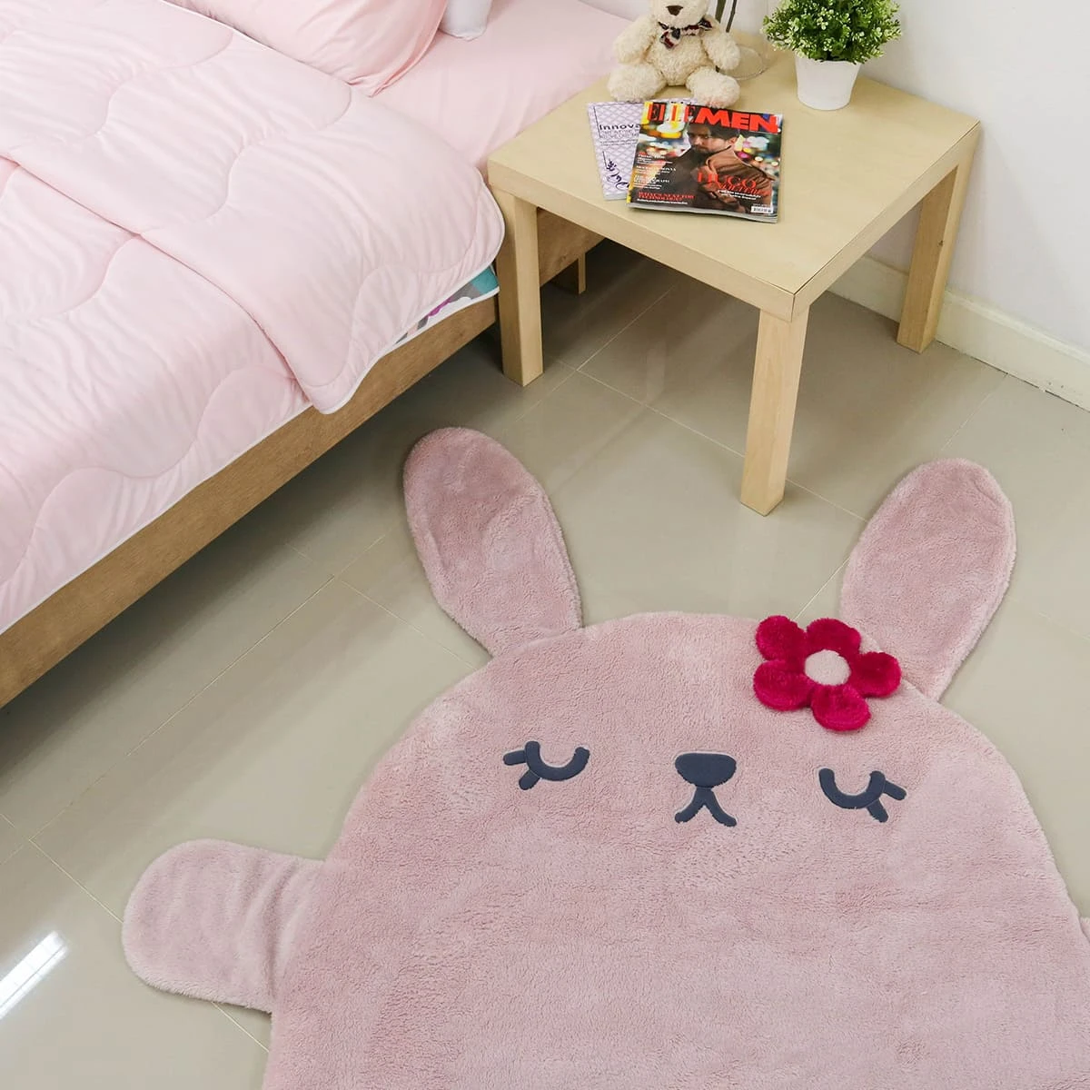 Lily V2 Shape Plush Nap Mat (Pink)