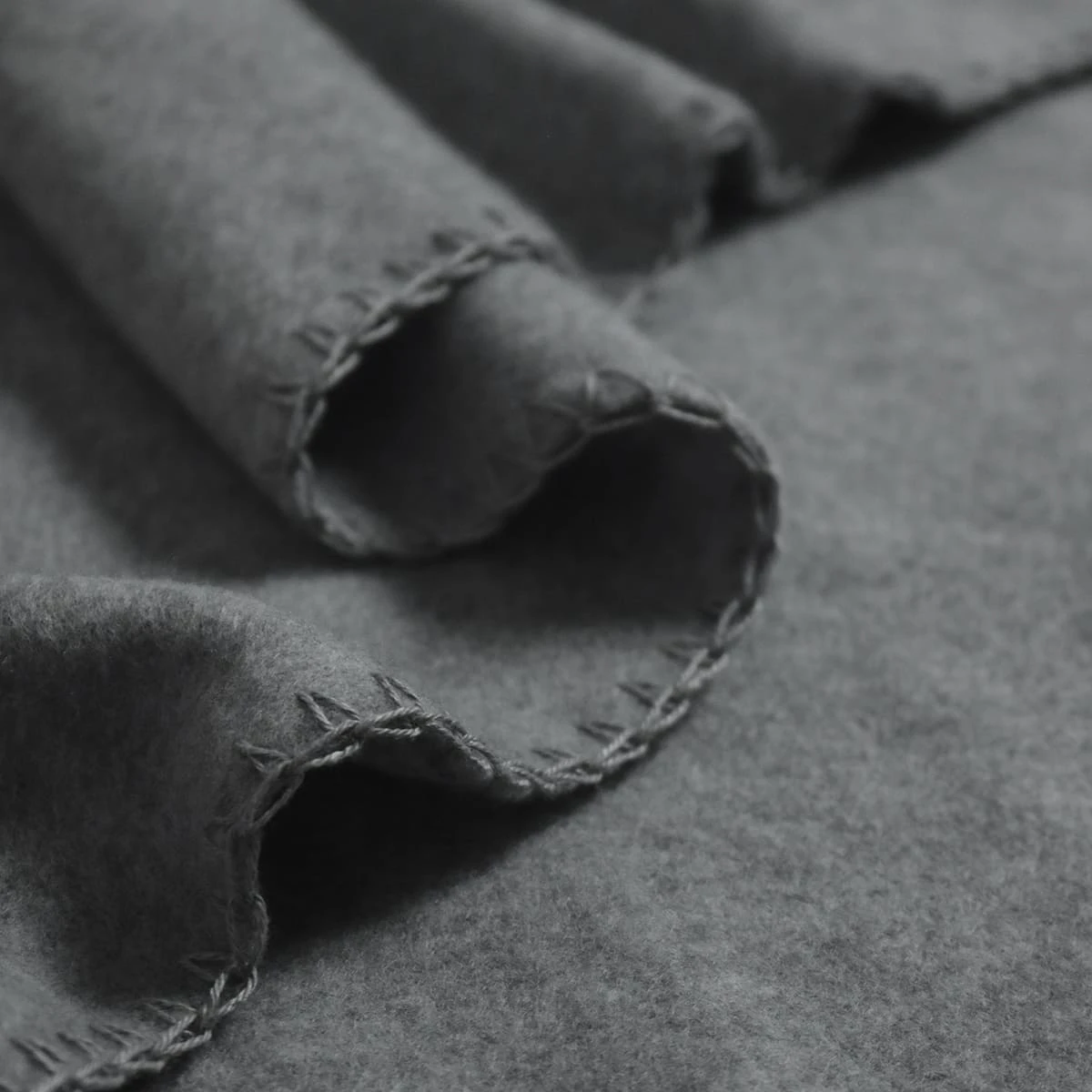 No-Dye Melange Fleece Throw | Double-Sided Brushed | Classic Grey Shade