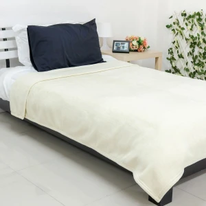 Recycled Flannal Blanket (Cream)