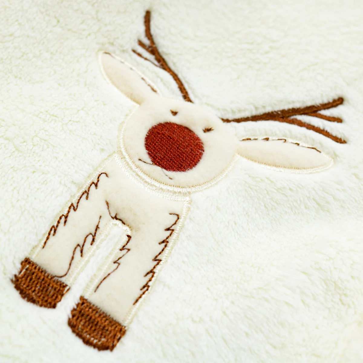 Reindeer Embroidery Flannel Baby Blanket (Cream)