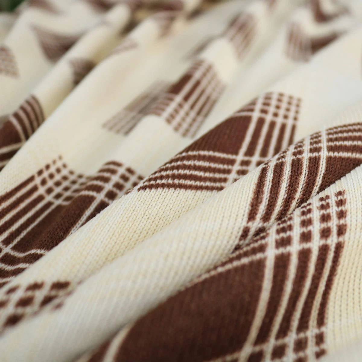 Tartan Pattern Printed Sweater Blanket (Brown,Cream)