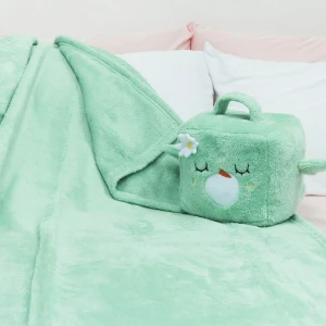 Windy 3D Embroidery Cube Shape Plush Carry-on Blanket (Green)