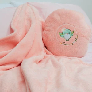 Windy Embroidery Plush Hand Warmer Pillow Blanket (Peach)