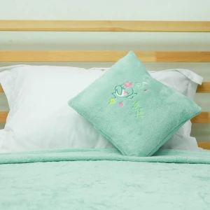 Windy Embroidery Plush Pillow Blanket (Green)